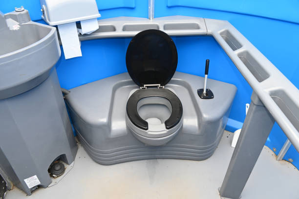 Best Porta potty delivery and setup  in Lake Mills, WI